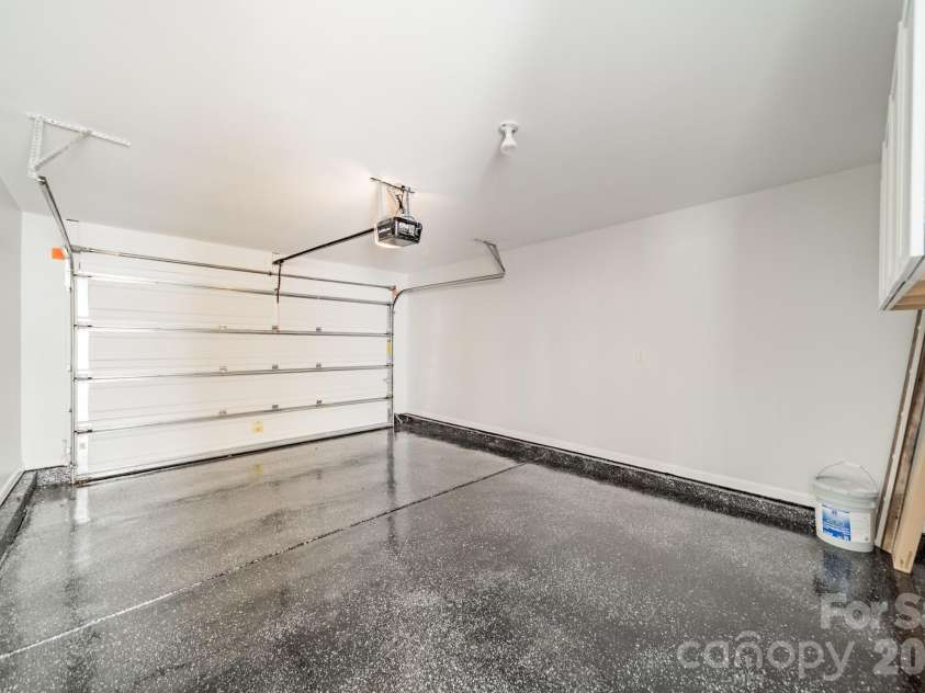 18426 Catawba Avenue, Cornelius, NC 28031.  MLS# CAR4392040, YatesRealty ID 20599. 