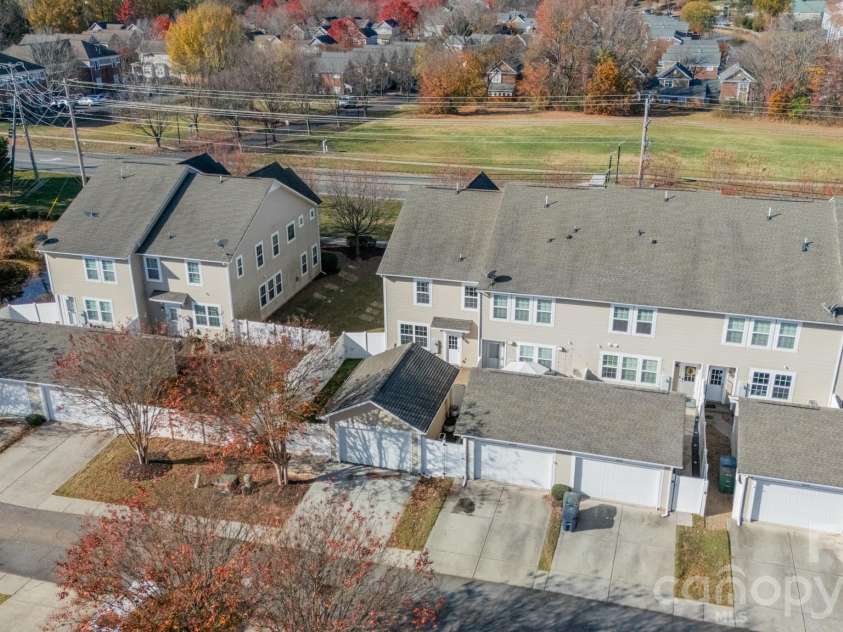 18426 Catawba Avenue, Cornelius, NC 28031.  MLS# CAR4392040, YatesRealty ID 20599. 