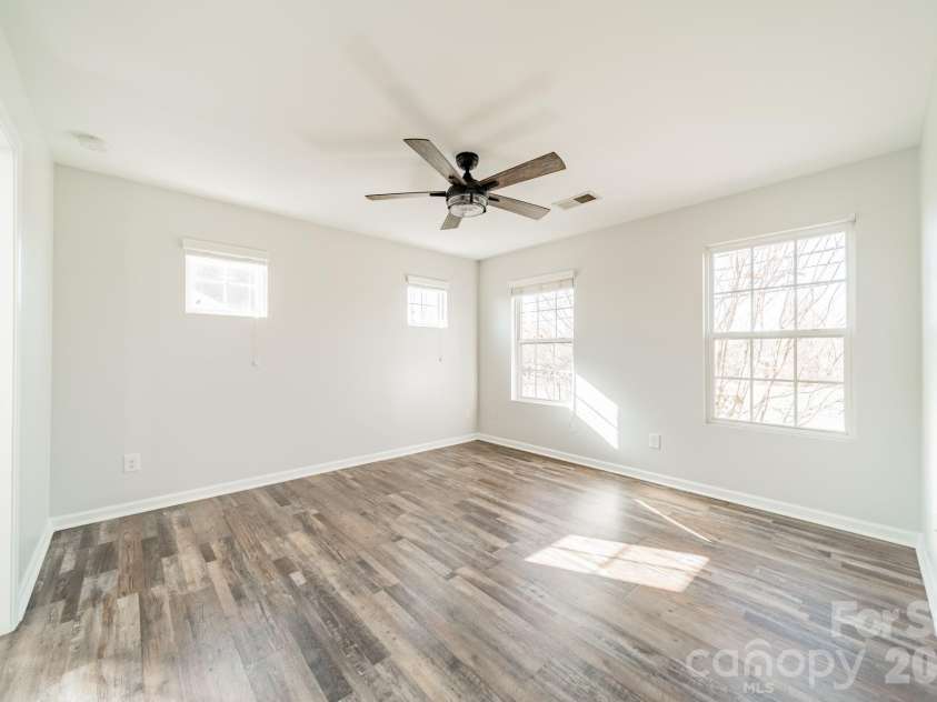 18426 Catawba Avenue, Cornelius, NC 28031.  MLS# CAR4392040, YatesRealty ID 20599. Master