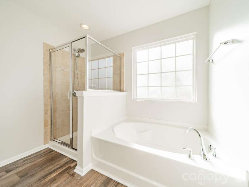 18426 Catawba Avenue, Cornelius, NC 28031.  MLS# CAR4392040, YatesRealty ID 20599. Master Bath