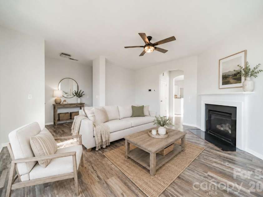 18426 Catawba Avenue, Cornelius, NC 28031.  MLS# CAR4392040, YatesRealty ID 20599. Virtually Staged