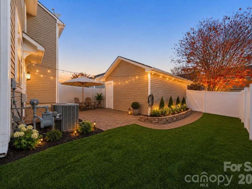 18426 Catawba Avenue, Cornelius, NC 28031.  MLS# CAR4392040, YatesRealty ID 20599. Virtually Staged