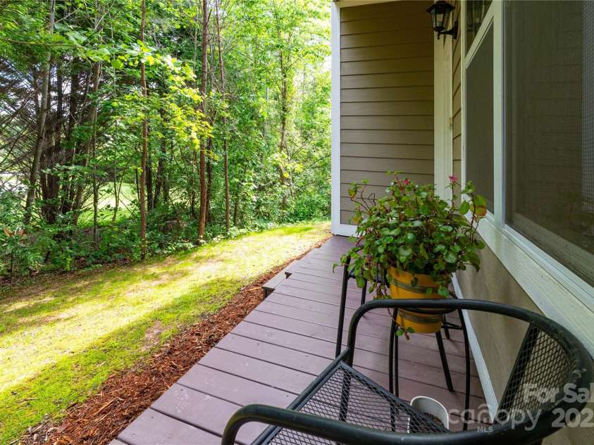 138 Foxden Drive, Fletcher, NC 28732.  MLS# CAR4258782, YatesRealty ID 206. 