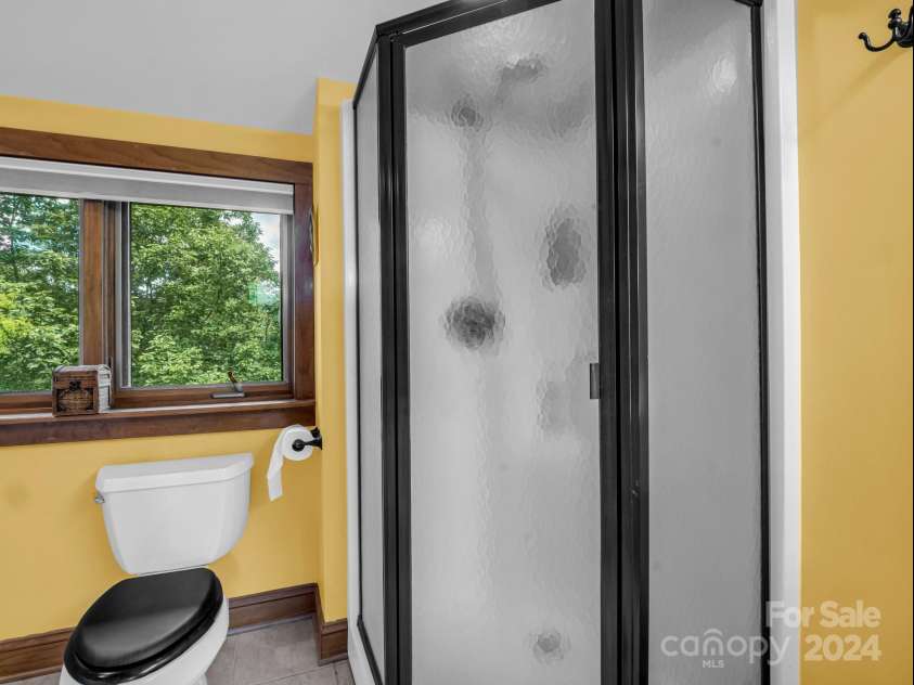 181 Highland Heights, Lake Lure, NC 28746.  MLS# CAR4183950, YatesRealty ID 206. Walk-in shower