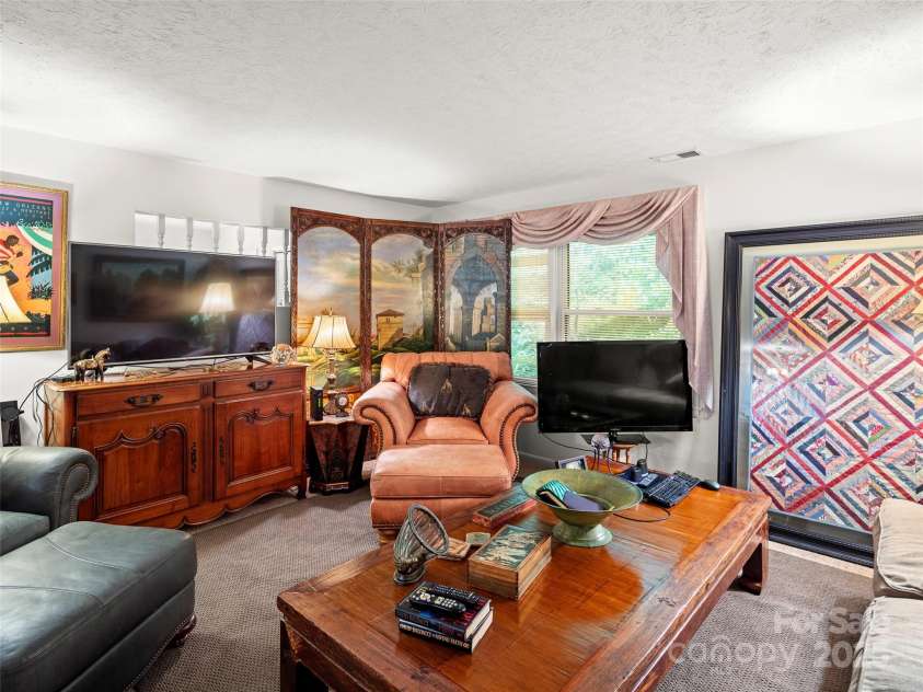 812 Crab Creek Road, Hendersonville, NC 28739.  MLS# CAR4313649, YatesRealty ID 206. 