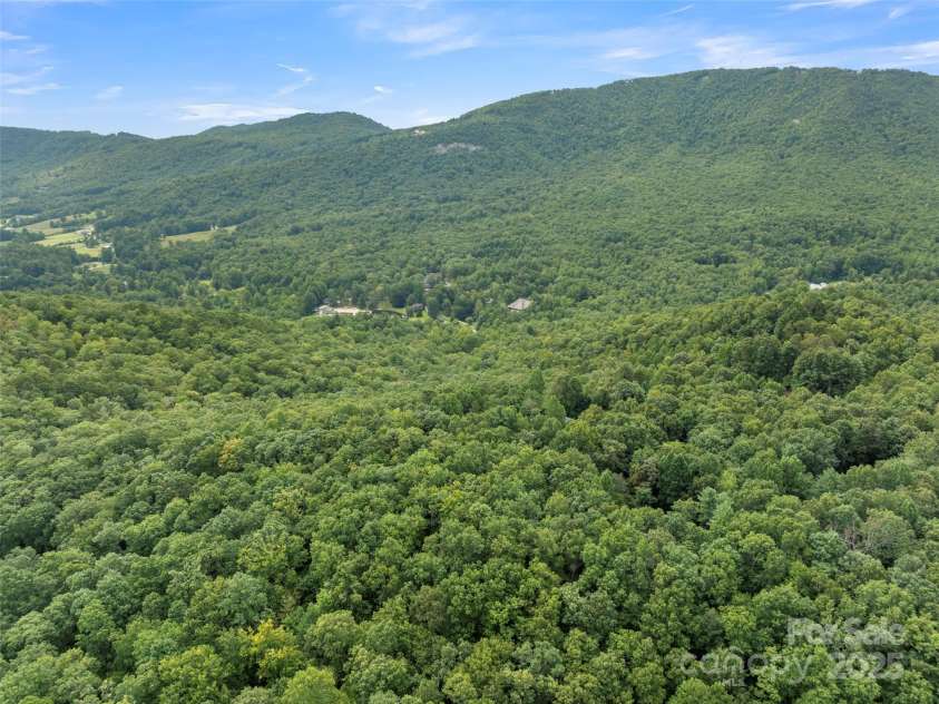 812 Crab Creek Road, Hendersonville, NC 28739.  MLS# CAR4313649, YatesRealty ID 206. 