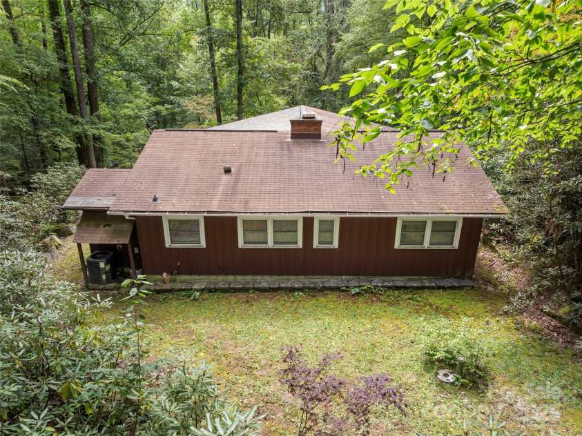 812 Crab Creek Road, Hendersonville, NC 28739.  MLS# CAR4313649, YatesRealty ID 206. 