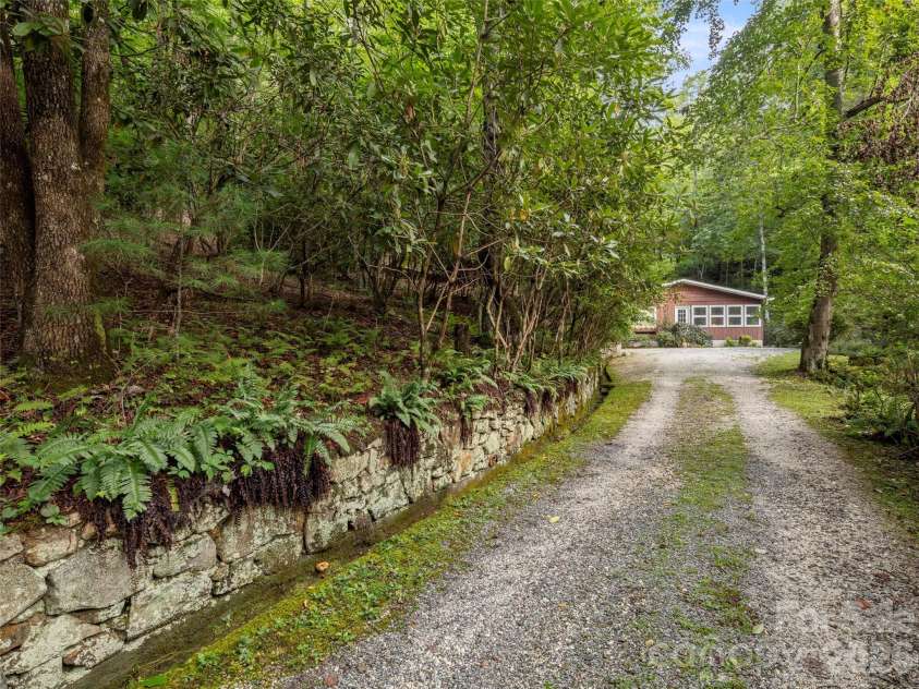 812 Crab Creek Road, Hendersonville, NC 28739.  MLS# CAR4313649, YatesRealty ID 206. 