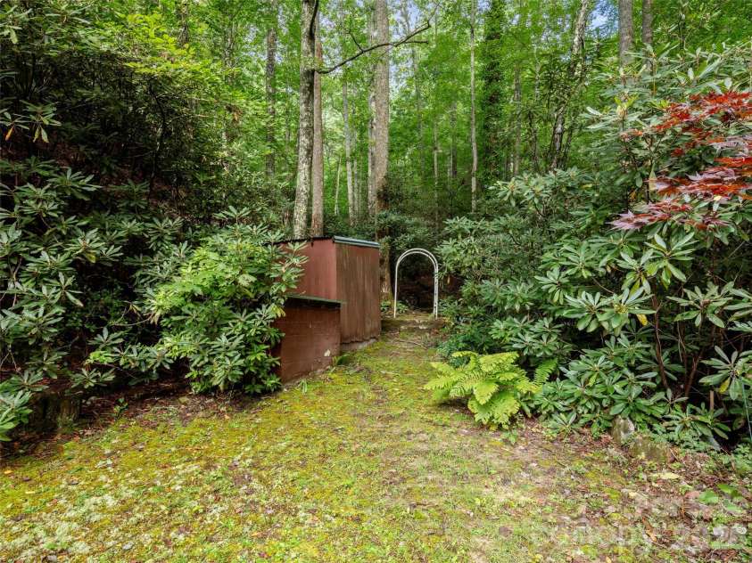 812 Crab Creek Road, Hendersonville, NC 28739.  MLS# CAR4313649, YatesRealty ID 206. 