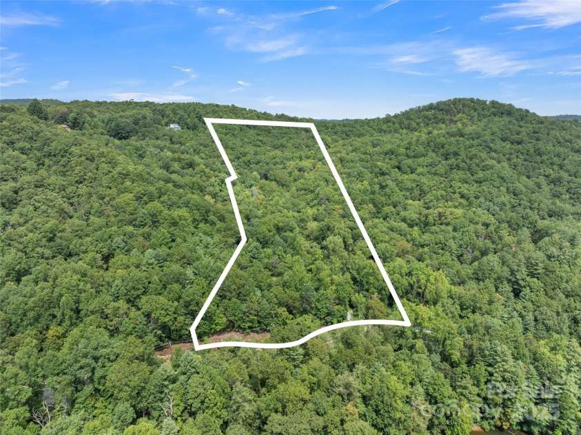 812 Crab Creek Road, Hendersonville, NC 28739.  MLS# CAR4313649, YatesRealty ID 206. Boundary for reference only-not a survey