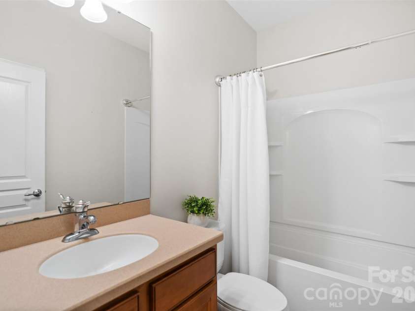 10471 Scotland Avenue, Fort Mill, SC 29707.  MLS# CAR4347664, YatesRealty ID 2060. Main Level Secondary Bath 2