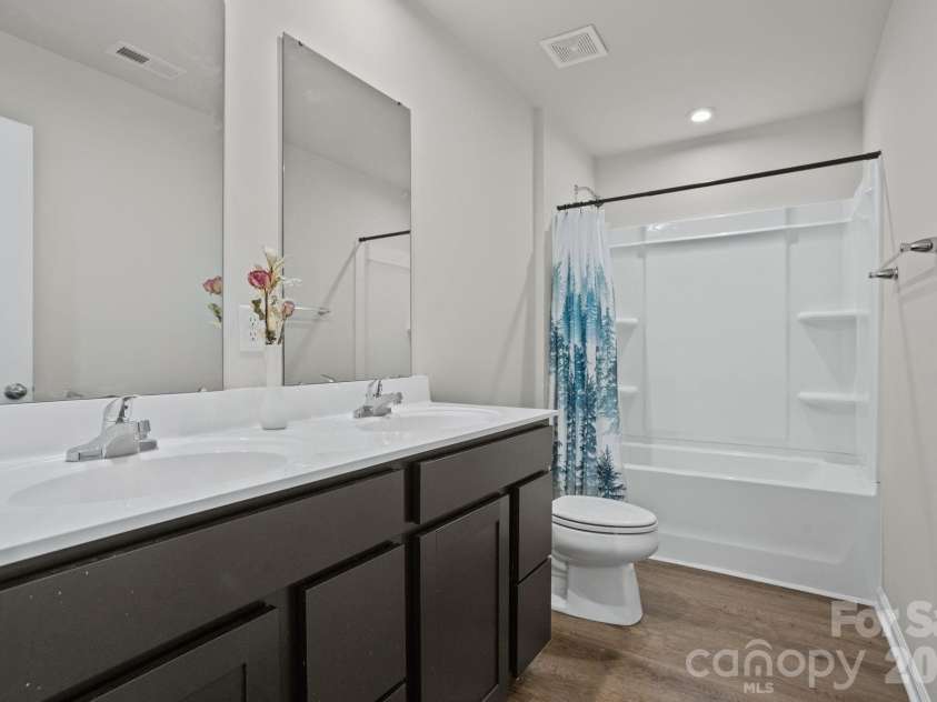 244 Ingram Court, Greenville, SC 29673.  MLS# CAR4363030, YatesRealty ID 20600. 