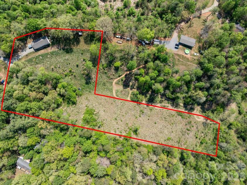 191 Posey Griffin Drive, Mars Hill, NC 28754.  MLS# CAR4374358, YatesRealty ID 20601. 