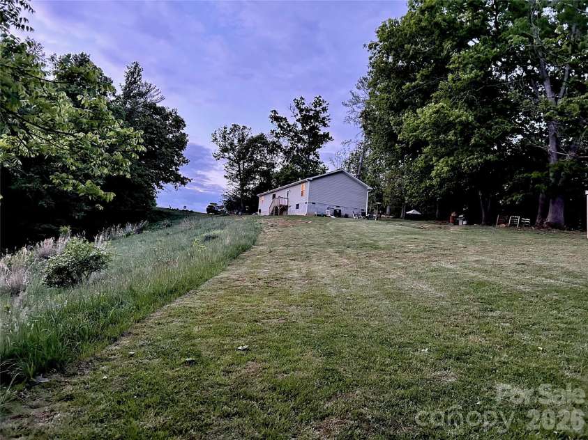 191 Posey Griffin Drive, Mars Hill, NC 28754.  MLS# CAR4374358, YatesRealty ID 20601. 