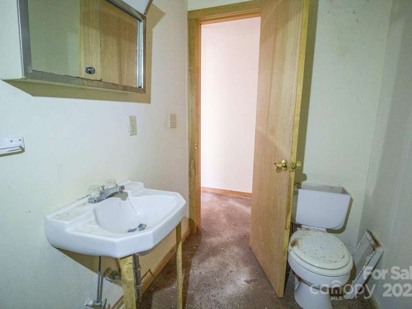 691 Sandy Bottom Road, Marshall, NC 28753.  MLS# CAR4272745, YatesRealty ID 20602. 