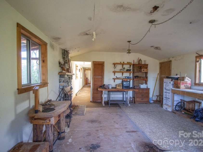 691 Sandy Bottom Road, Marshall, NC 28753.  MLS# CAR4272745, YatesRealty ID 20602. Living Room