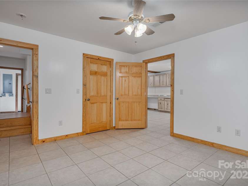 288 Hard To Find Drive, Brevard, NC 28712.  MLS# CAR4272711, YatesRealty ID 20603. 