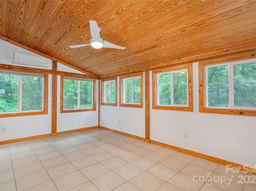 288 Hard To Find Drive, Brevard, NC 28712.  MLS# CAR4272711, YatesRealty ID 20603. 