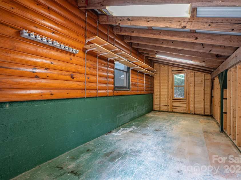 288 Hard To Find Drive, Brevard, NC 28712.  MLS# CAR4272711, YatesRealty ID 20603. 
