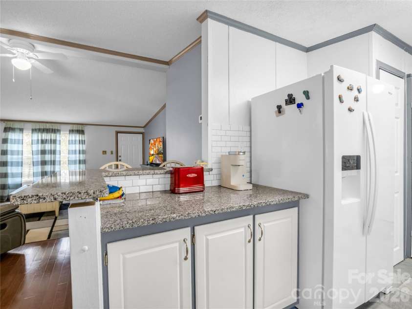 48 Laurel Cove Road, Leicester, NC 28748.  MLS# CAR4364503, YatesRealty ID 20603. 
