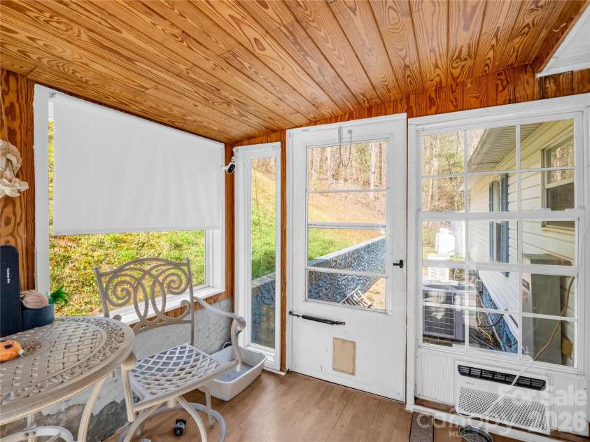 48 Laurel Cove Road, Leicester, NC 28748.  MLS# CAR4364503, YatesRealty ID 20603. 