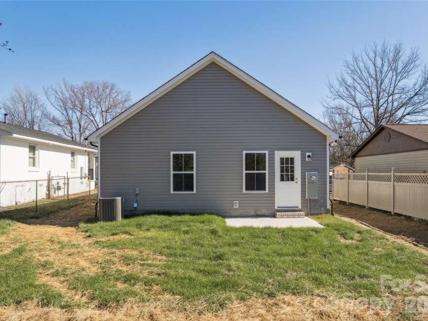 262 Barber Street, Rock Hill, SC 29730.  MLS# CAR4334644, YatesRealty ID 20604. 
