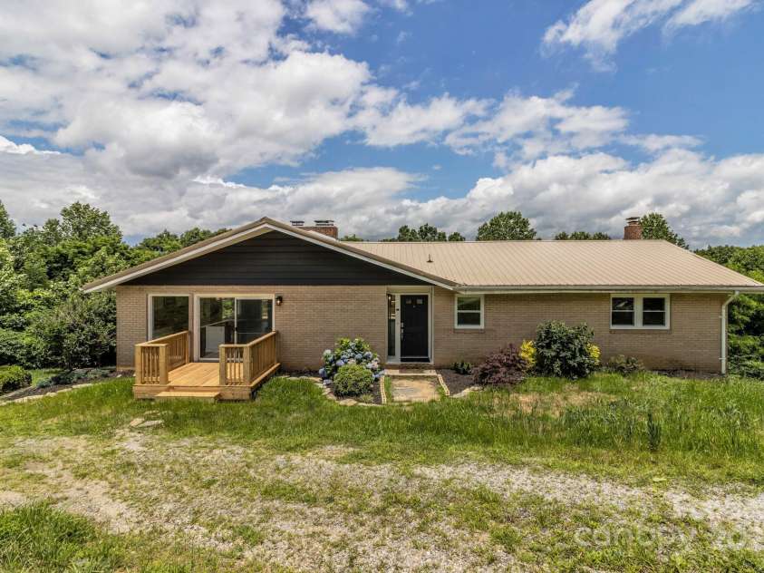 41 Remembrance Ridge, Flat Rock, NC 28731.  MLS# CAR4270719, YatesRealty ID 20604. 