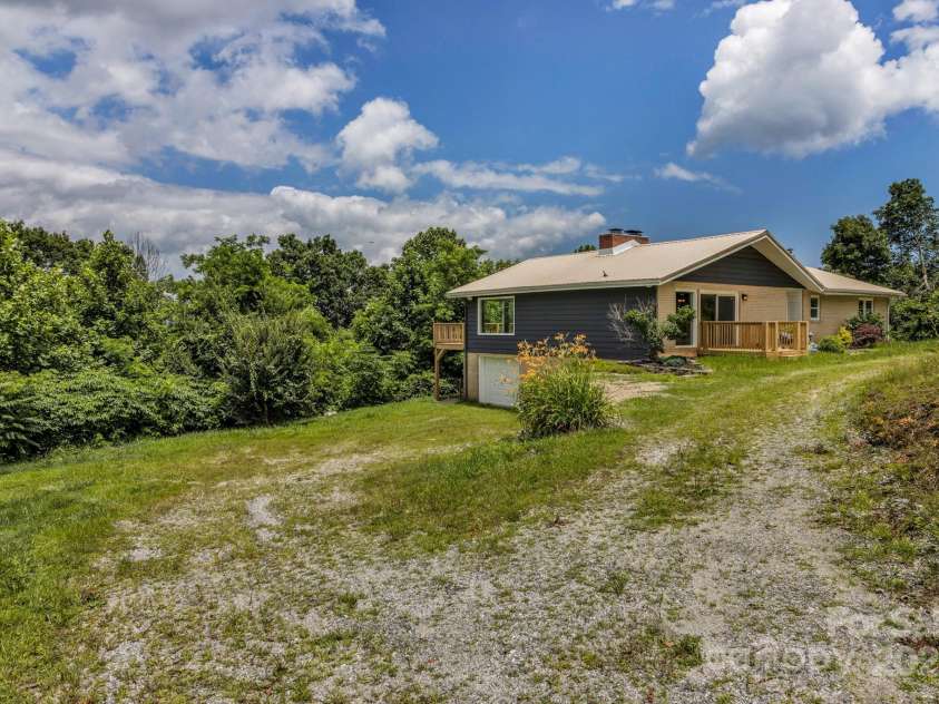 41 Remembrance Ridge, Flat Rock, NC 28731.  MLS# CAR4270719, YatesRealty ID 20604. 