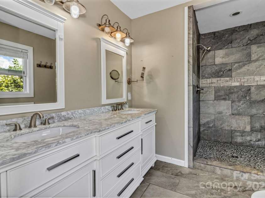 41 Remembrance Ridge, Flat Rock, NC 28731.  MLS# CAR4270719, YatesRealty ID 20604. 