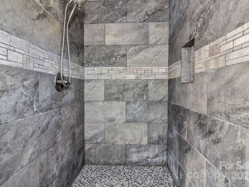 41 Remembrance Ridge, Flat Rock, NC 28731.  MLS# CAR4270719, YatesRealty ID 20604. 