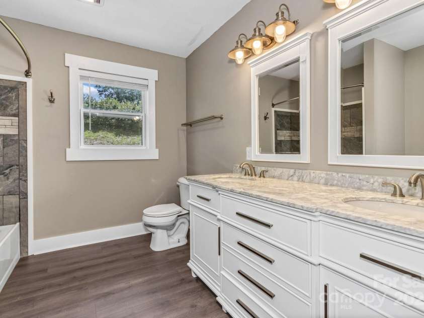 41 Remembrance Ridge, Flat Rock, NC 28731.  MLS# CAR4270719, YatesRealty ID 20604. 