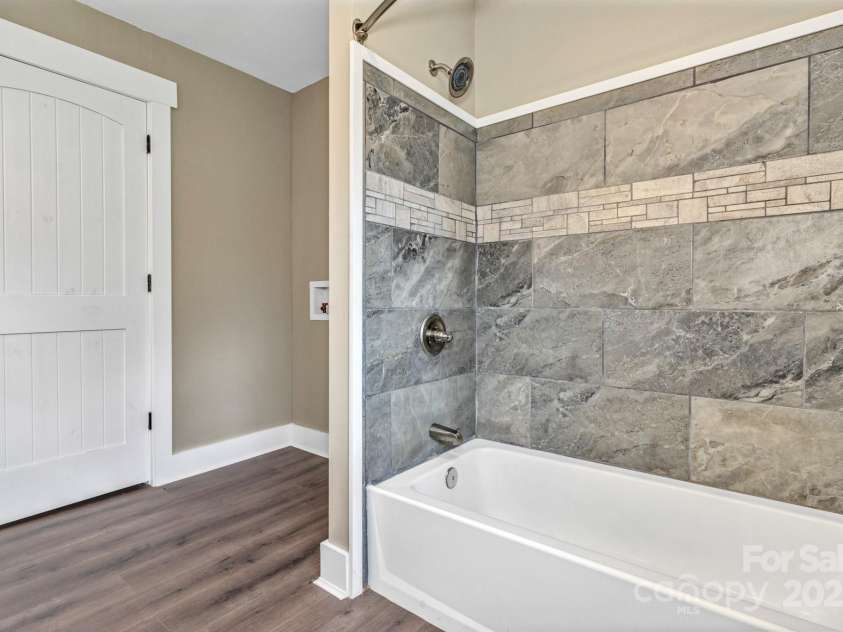 41 Remembrance Ridge, Flat Rock, NC 28731.  MLS# CAR4270719, YatesRealty ID 20604. 