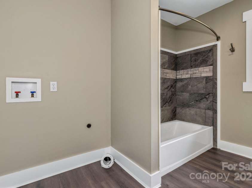 41 Remembrance Ridge, Flat Rock, NC 28731.  MLS# CAR4270719, YatesRealty ID 20604. 