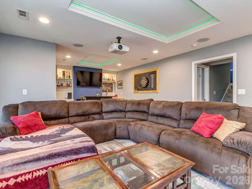 8723 Crestview Drive, Waxhaw, NC 28173.  MLS# CAR4376325, YatesRealty ID 20609. 