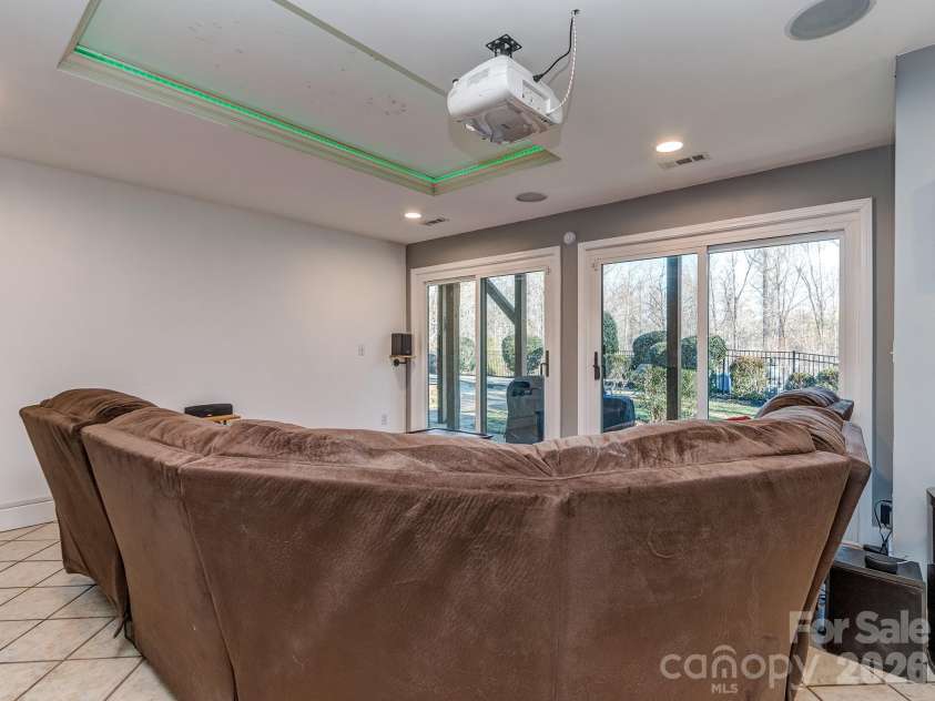 8723 Crestview Drive, Waxhaw, NC 28173.  MLS# CAR4376325, YatesRealty ID 20609. 