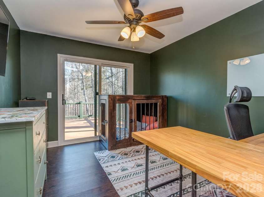 8723 Crestview Drive, Waxhaw, NC 28173.  MLS# CAR4376325, YatesRealty ID 20609. 