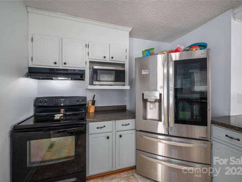1537 Piedmont Avenue, Kings Mountain, NC 28086.  MLS# CAR4173964, YatesRealty ID 2061. 