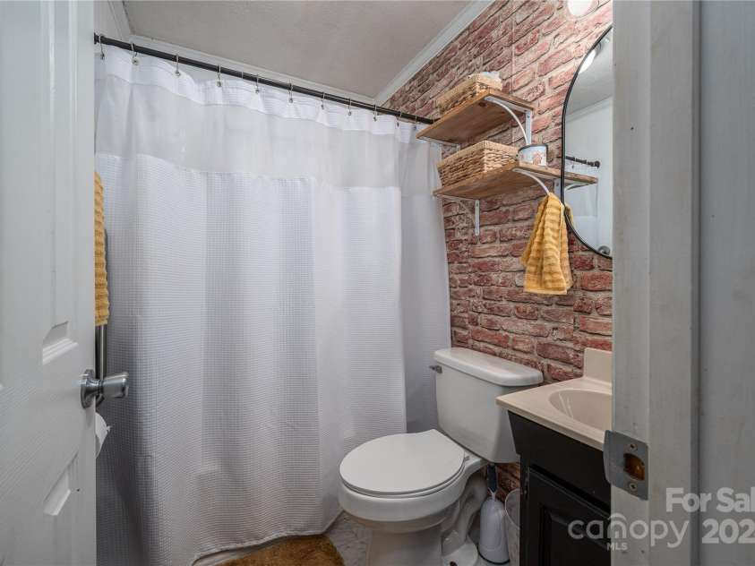 1537 Piedmont Avenue, Kings Mountain, NC 28086.  MLS# CAR4173964, YatesRealty ID 2061. 