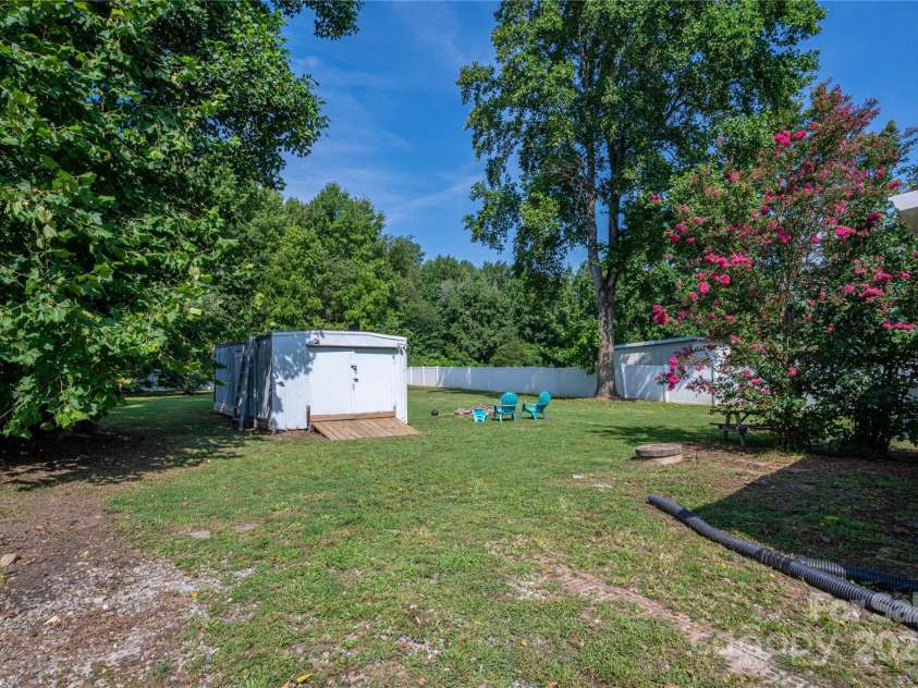 1537 Piedmont Avenue, Kings Mountain, NC 28086.  MLS# CAR4173964, YatesRealty ID 2061. 