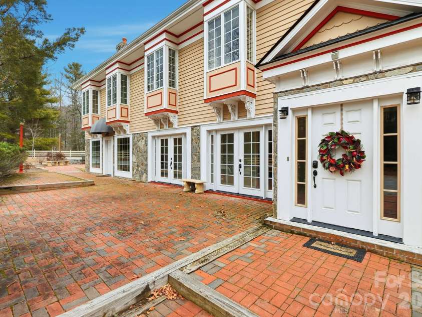 1644 Broadstone Road, Banner Elk, NC 28604.  MLS# CAR4349830, YatesRealty ID 2061. 