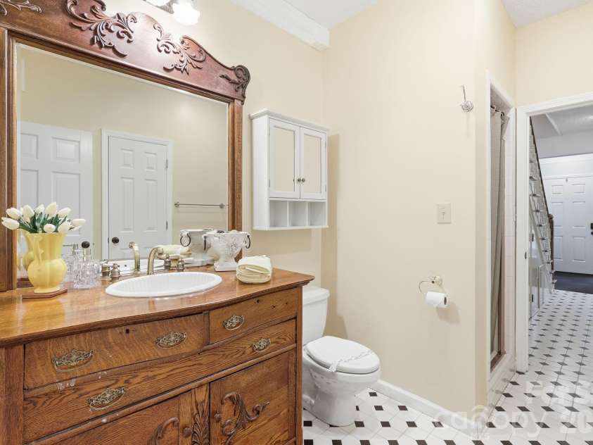 1644 Broadstone Road, Banner Elk, NC 28604.  MLS# CAR4349830, YatesRealty ID 2061. Full Bathroom 1 Main Level