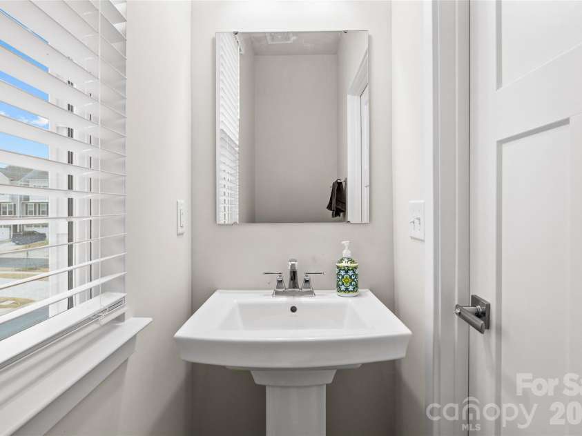 9921 Oaklawn Boulevard, Huntersville, NC 28078.  MLS# CAR4334672, YatesRealty ID 2061. 