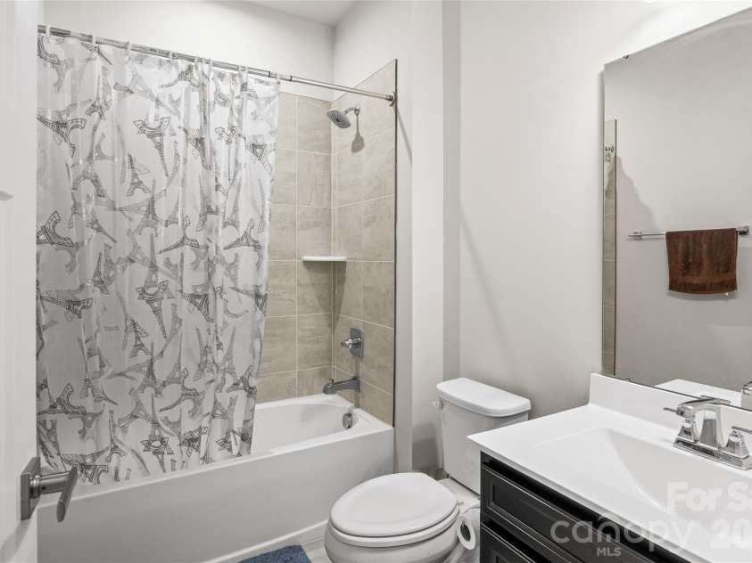 9921 Oaklawn Boulevard, Huntersville, NC 28078.  MLS# CAR4334672, YatesRealty ID 2061. 