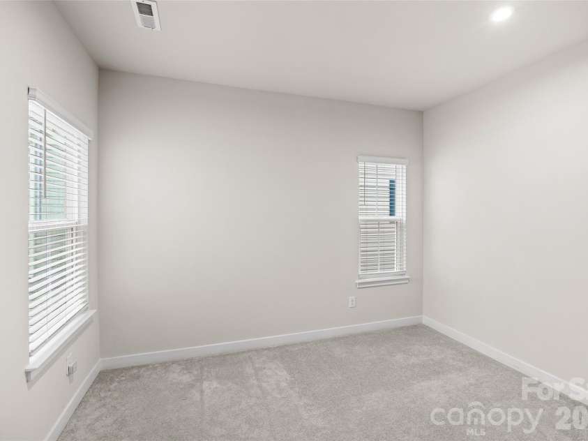 9921 Oaklawn Boulevard, Huntersville, NC 28078.  MLS# CAR4334672, YatesRealty ID 2061. 