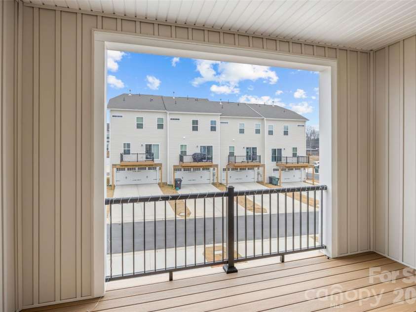 9921 Oaklawn Boulevard, Huntersville, NC 28078.  MLS# CAR4334672, YatesRealty ID 2061. 