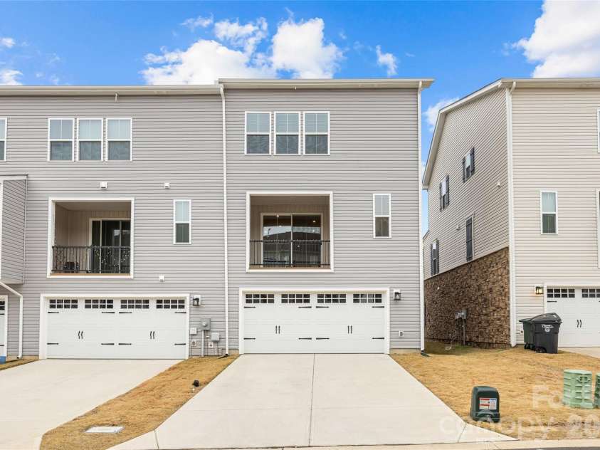 9921 Oaklawn Boulevard, Huntersville, NC 28078.  MLS# CAR4334672, YatesRealty ID 2061. 