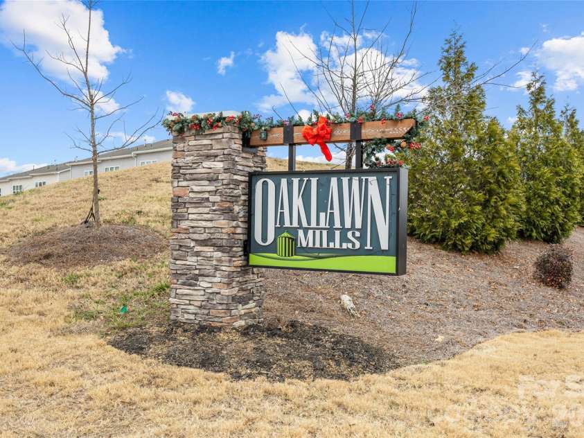 9921 Oaklawn Boulevard, Huntersville, NC 28078.  MLS# CAR4334672, YatesRealty ID 2061. 