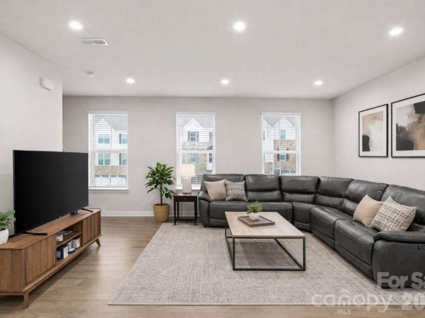 9921 Oaklawn Boulevard, Huntersville, NC 28078.  MLS# CAR4334672, YatesRealty ID 2061. Virtually Staged