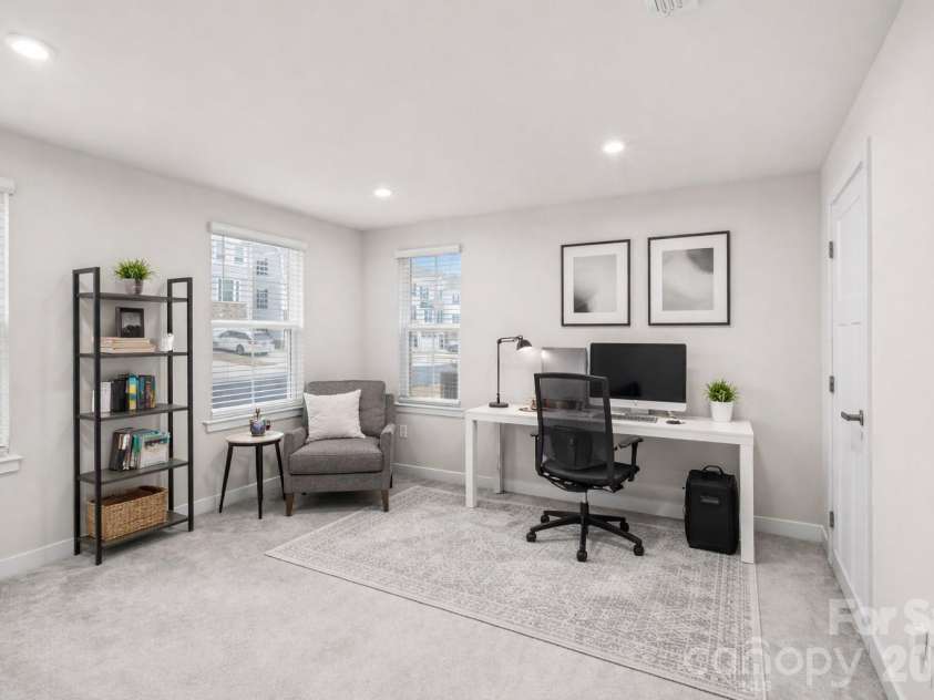 9921 Oaklawn Boulevard, Huntersville, NC 28078.  MLS# CAR4334672, YatesRealty ID 2061. Virtually Staged