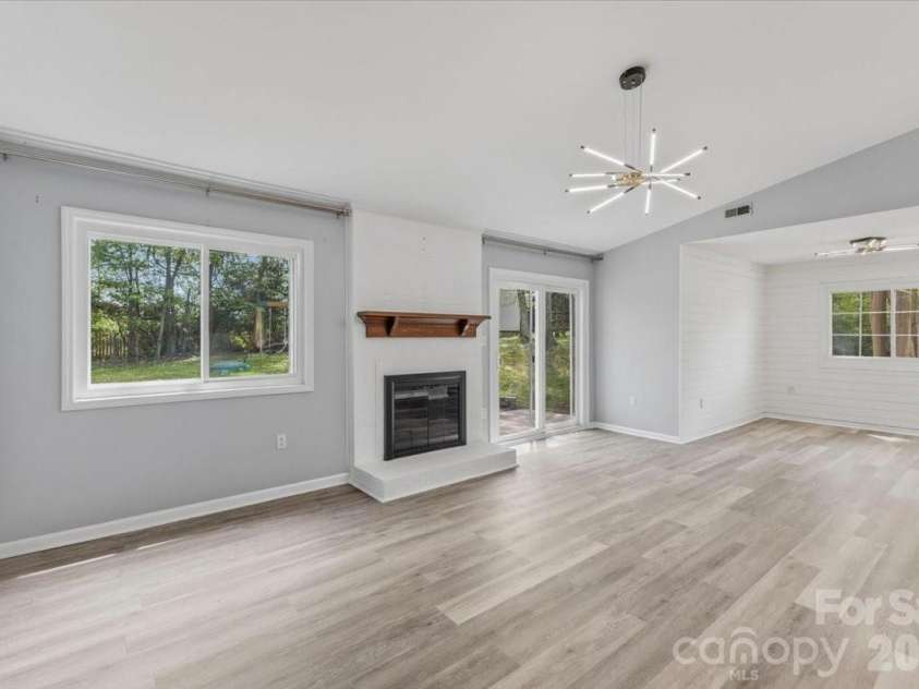 2516 Turnberry Lane, Charlotte, NC 28210.  MLS# CAR4366425, YatesRealty ID 20610. 